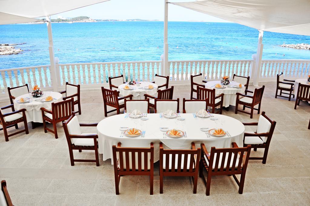 Grand Hotel Palladium Santa Eulalia Del Rio Zewnętrze zdjęcie