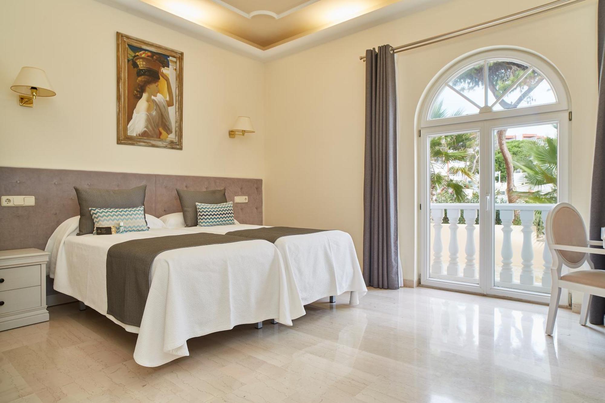 Grand Hotel Palladium Santa Eulalia Del Rio Zewnętrze zdjęcie