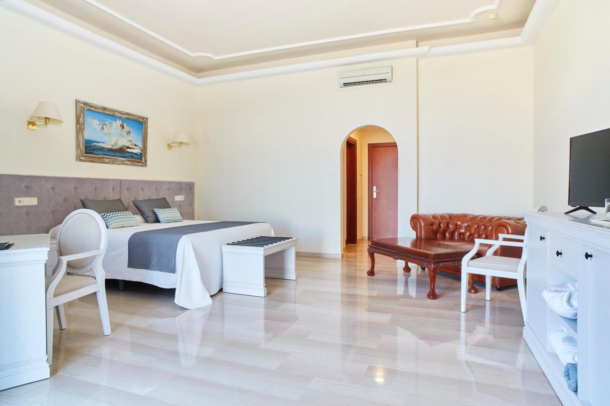 Grand Hotel Palladium Santa Eulalia Del Rio Zewnętrze zdjęcie
